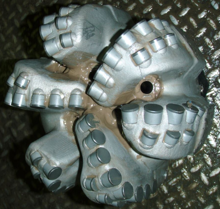 Têtes de puits et corps de vannes (wellheads)